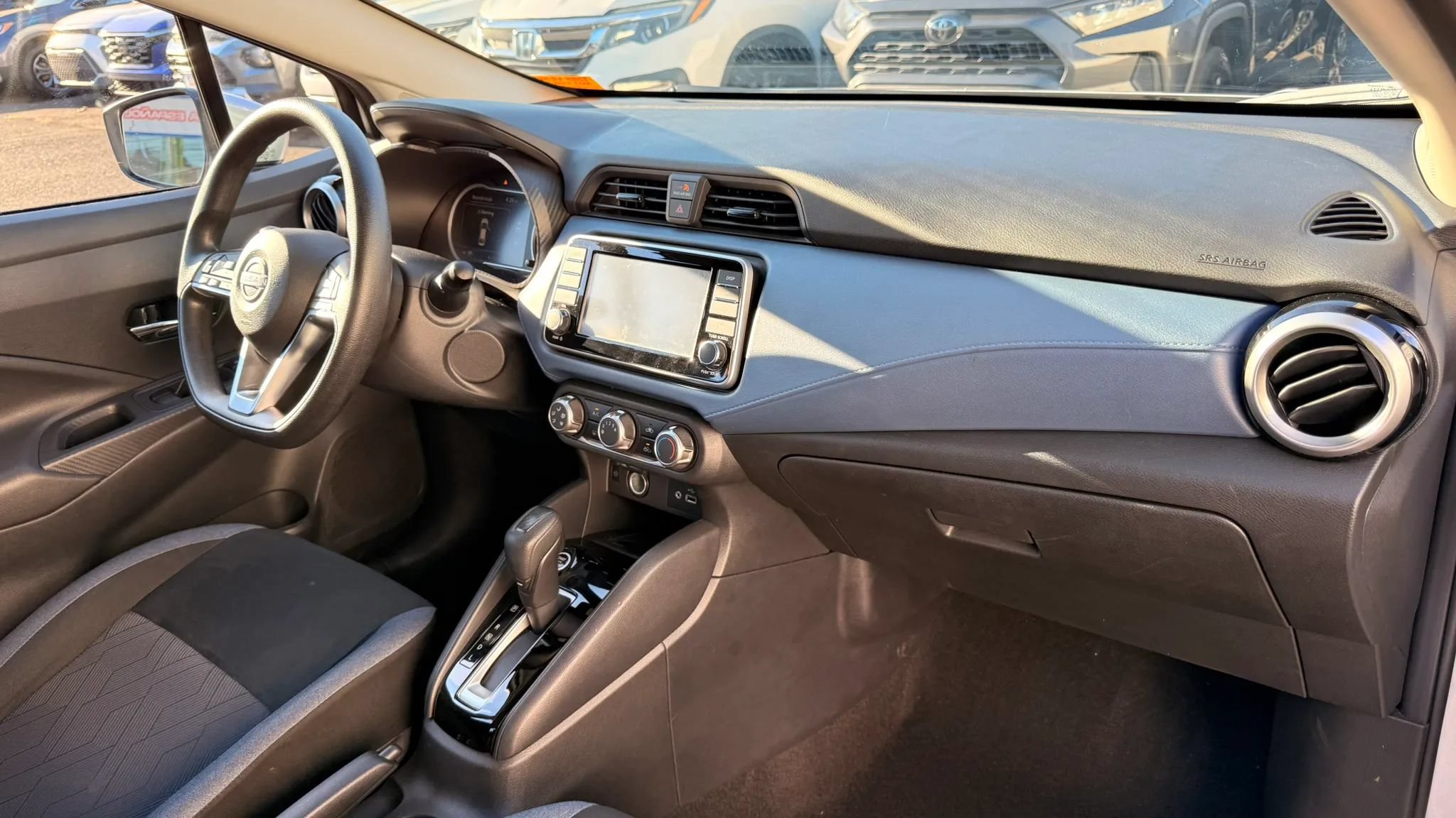 Used 2025 Nissan Versa SV FWD image 16