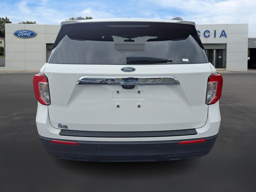 Used 2021 Ford Explorer XLT AWD/4WD image 5