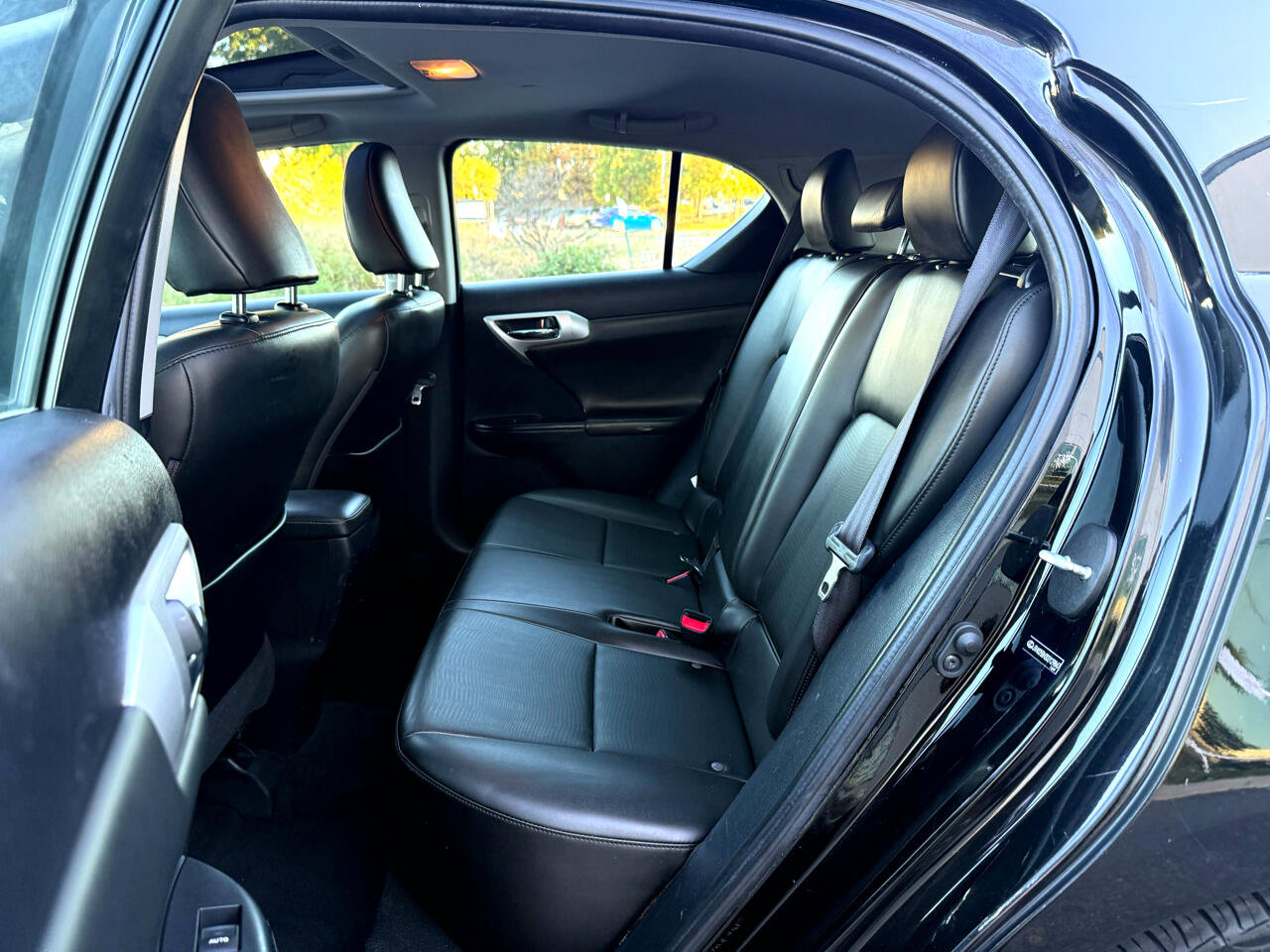 Used 2013 Lexus CT 200h image 16