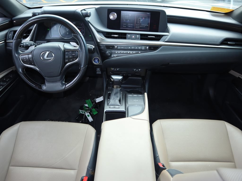 Used 2019 Lexus ES 300h w/ Premium Package FWD image 7