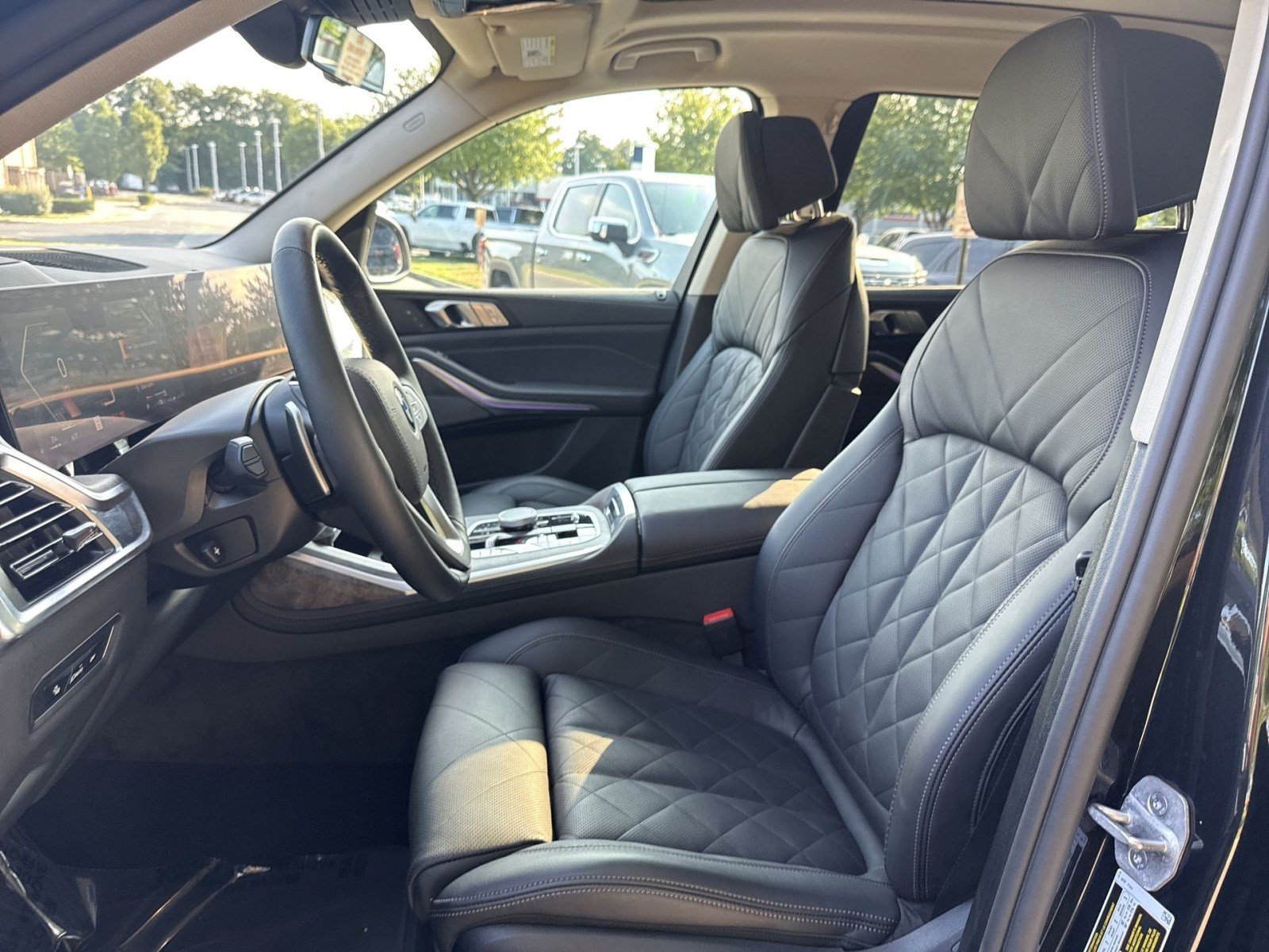 Used 2026 BMW X7 xDrive40i AWD/4WD image 13