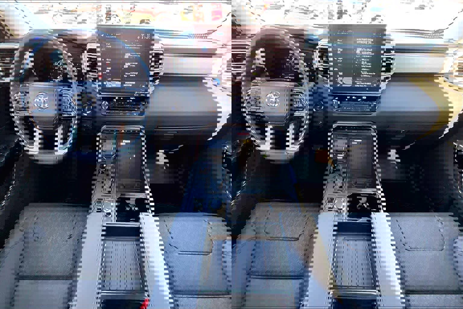 Used 2024 Toyota Tundra Limited image 15