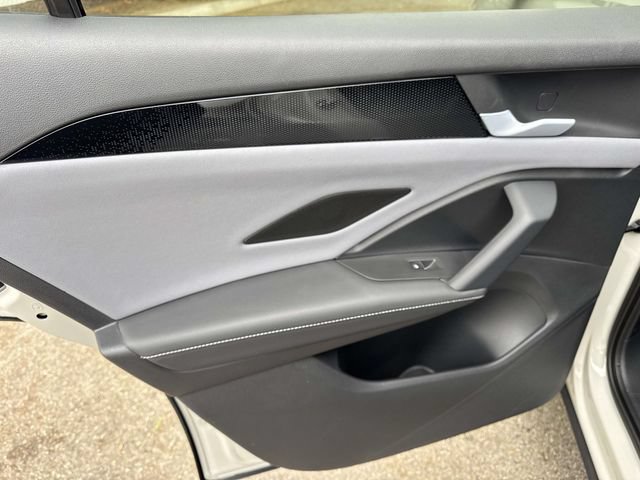 New 2026 Volkswagen Tiguan SE R-Line FWD image 21