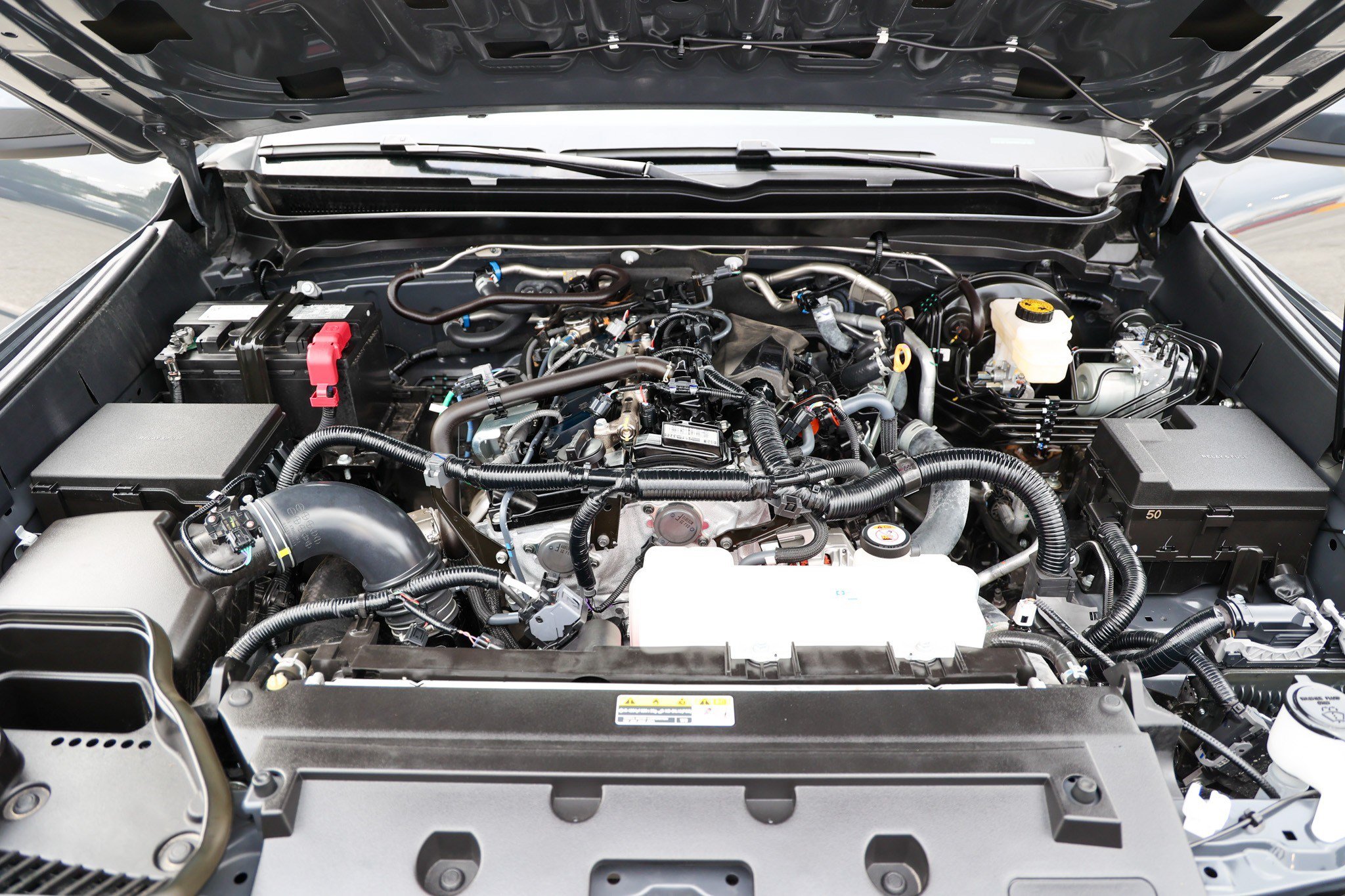Certified 2025 Toyota Tacoma SR5 AWD/4WD image 17