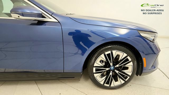 Used 2025 BMW i5 eDrive40i RWD image 21