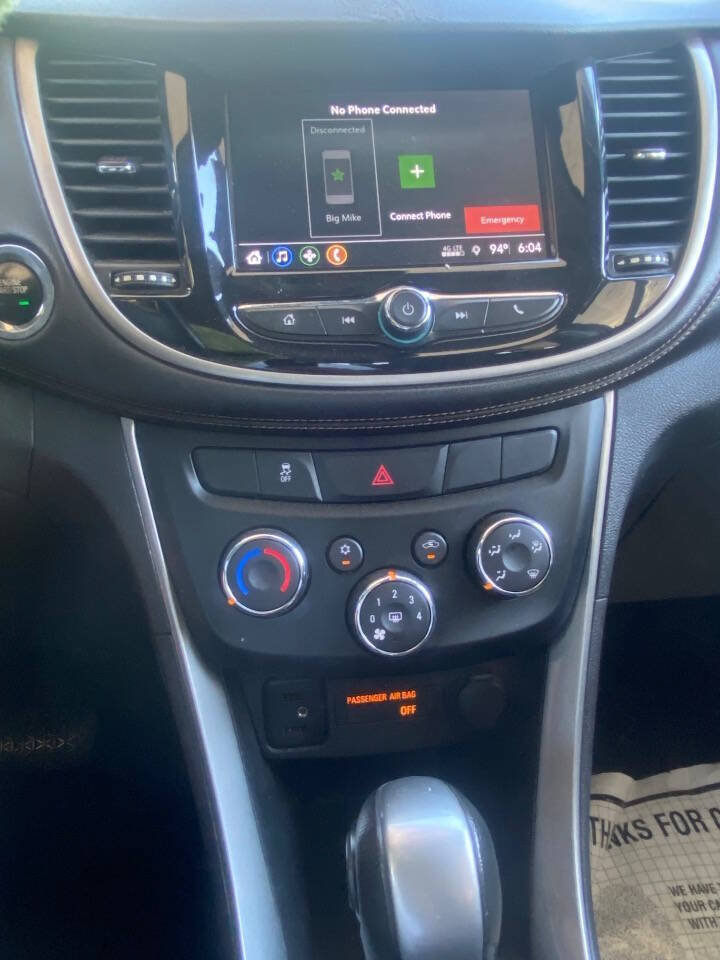 Used 2019 Chevrolet Trax LT w/ LT Convenience Package FWD image 8