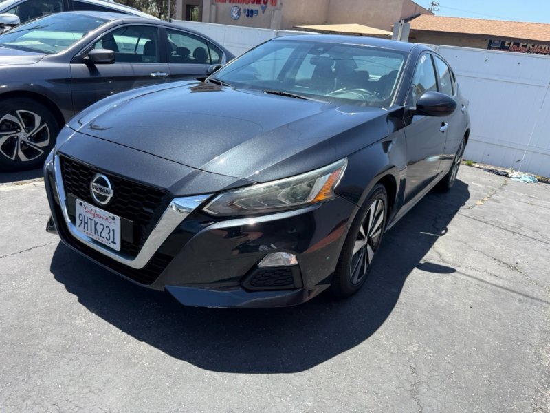 Used 2022 Nissan Altima 2.5 SV FWD image 2