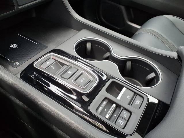 Certified 2025 Honda Pilot Touring image 19