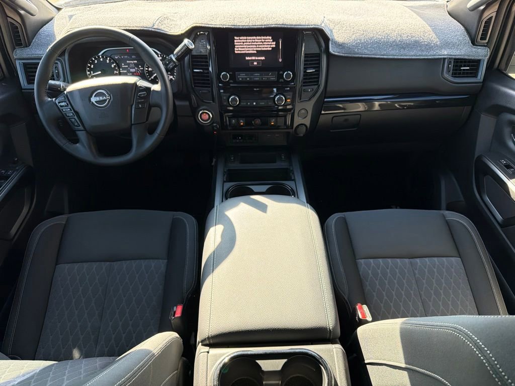 Used 2023 Nissan Titan SV w/ SV Convenience Package RWD image 11