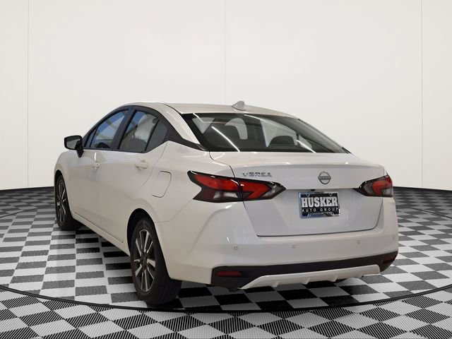 Used 2025 Nissan Versa SV FWD image 10