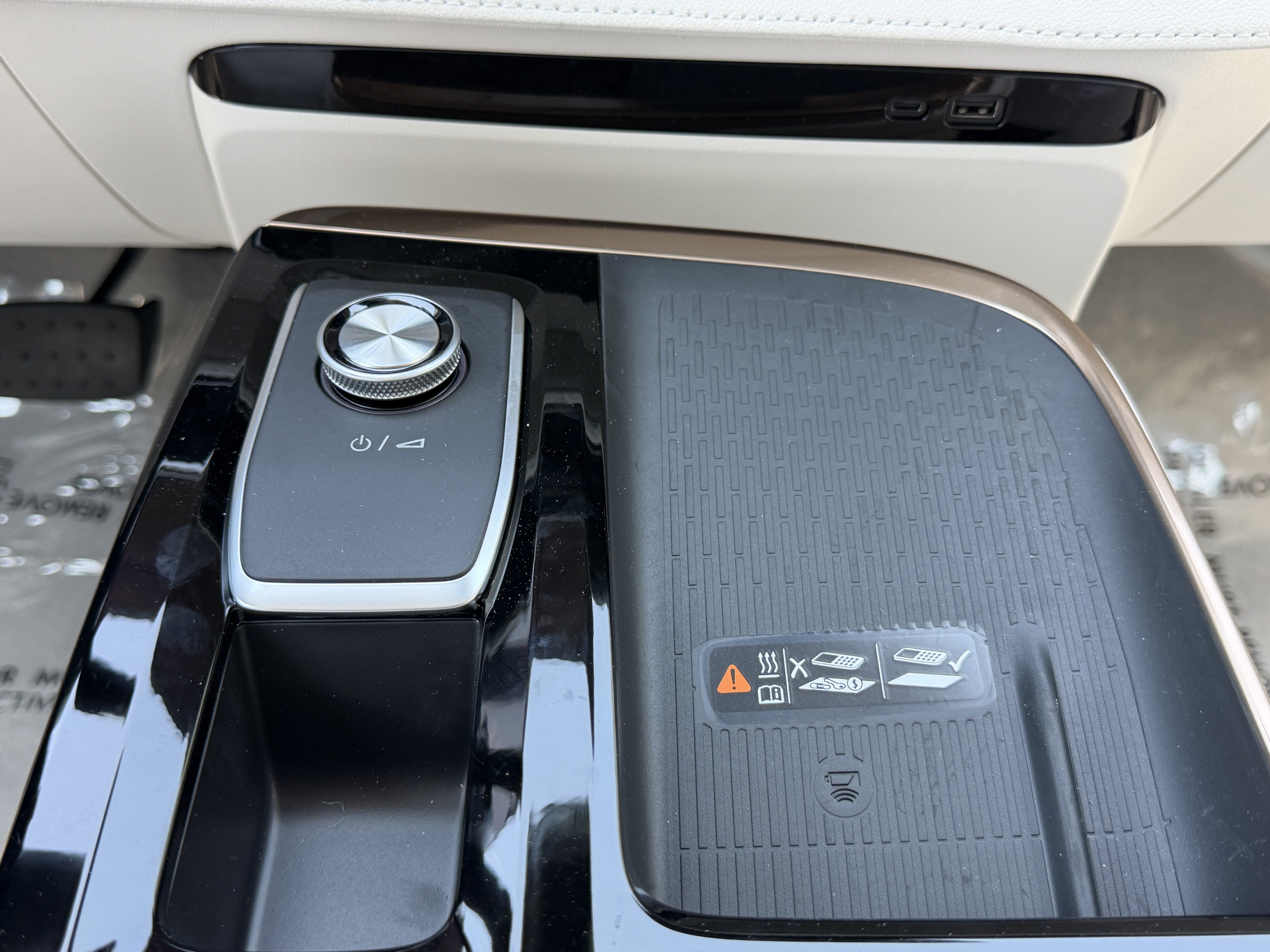 New 2026 Buick Enclave Avenir w/ Super Cruise Package FWD image 26