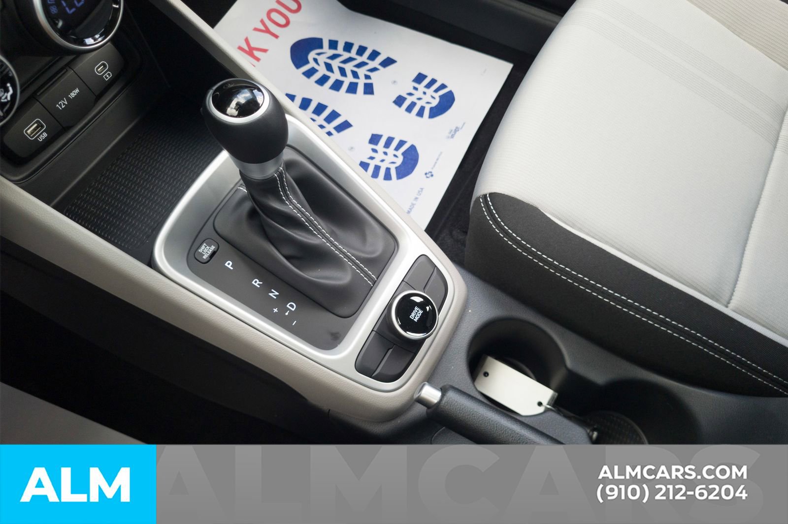 Certified 2025 Hyundai Venue SEL image 26