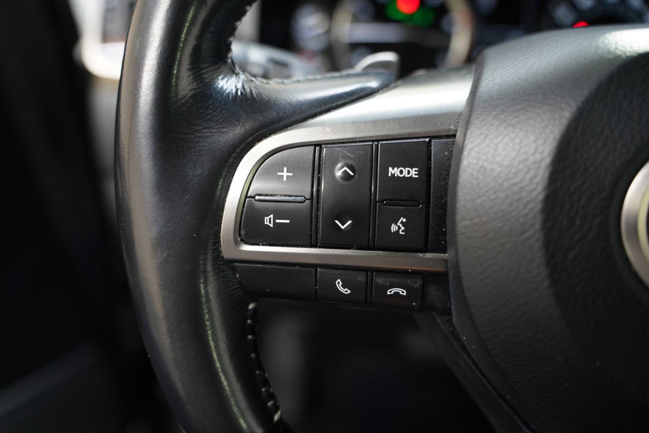 Used 2016 Lexus LX 570 4WD w/ Luxury Package image 12