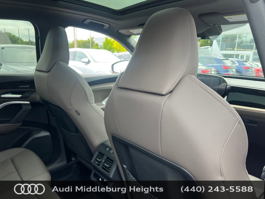 Used 2025 Audi Q5 Premium Plus w/ Premium Plus image 33
