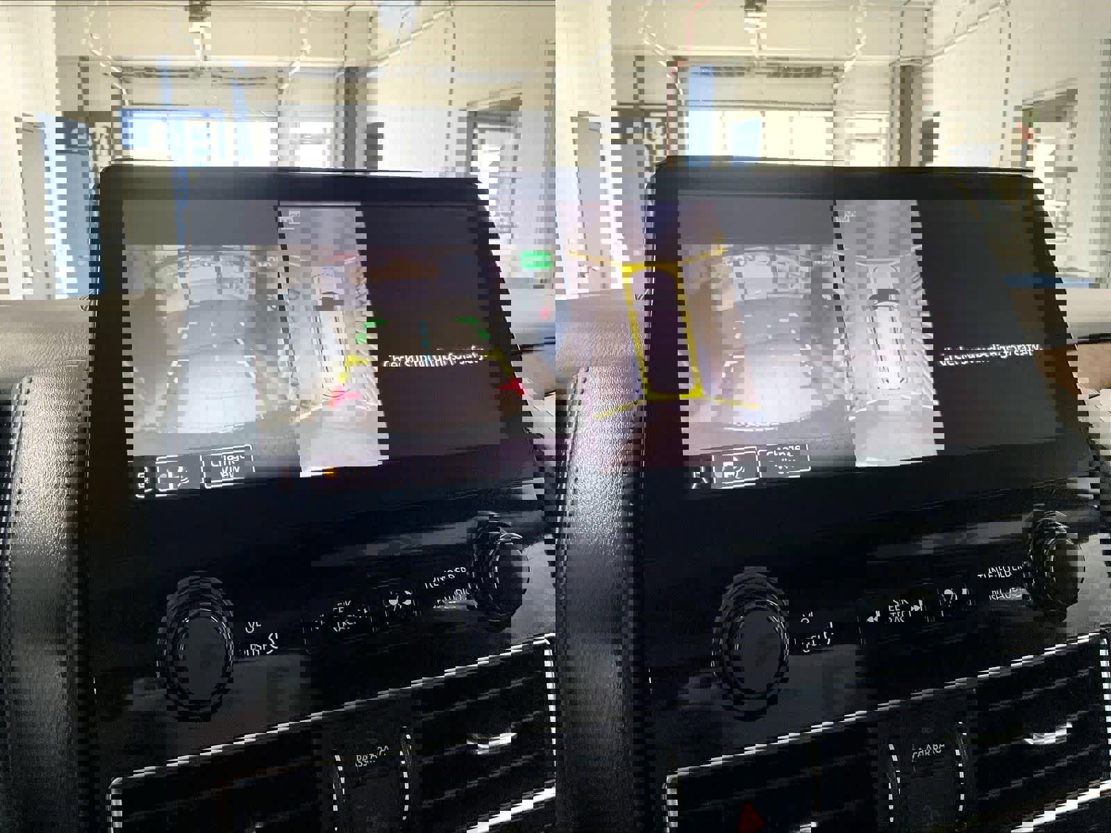 Used 2024 Nissan Armada SL image 19