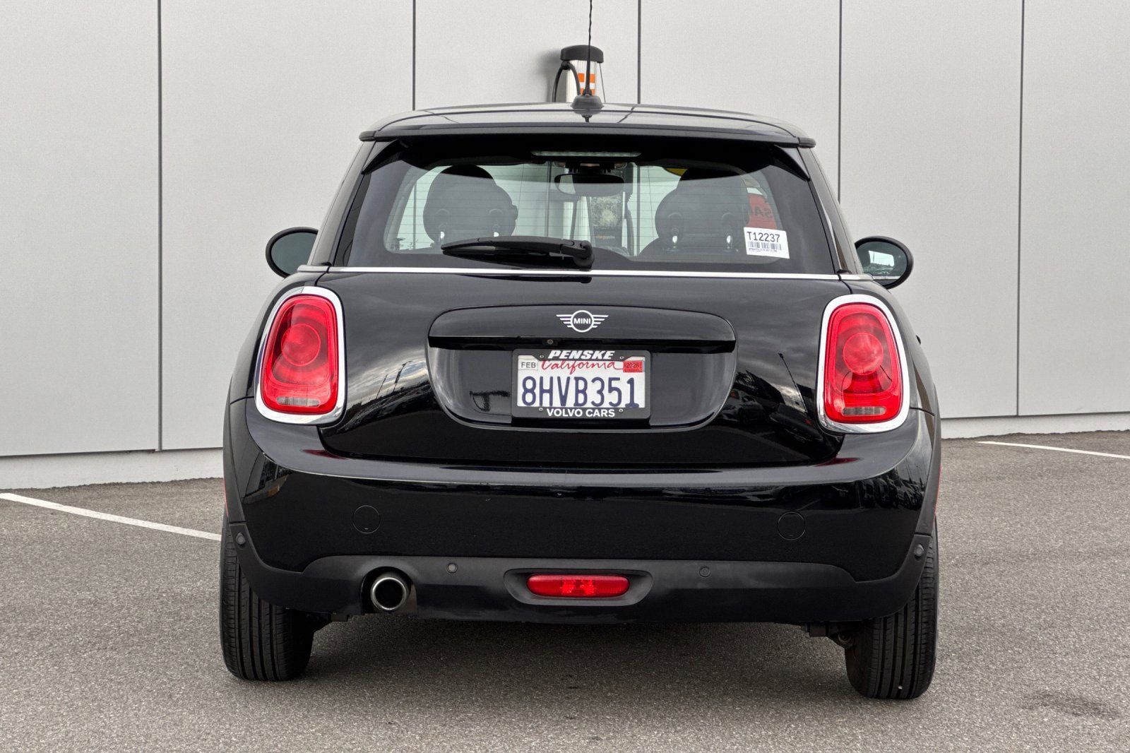 Used 2019 MINI Cooper 2-Door Hardtop image 4