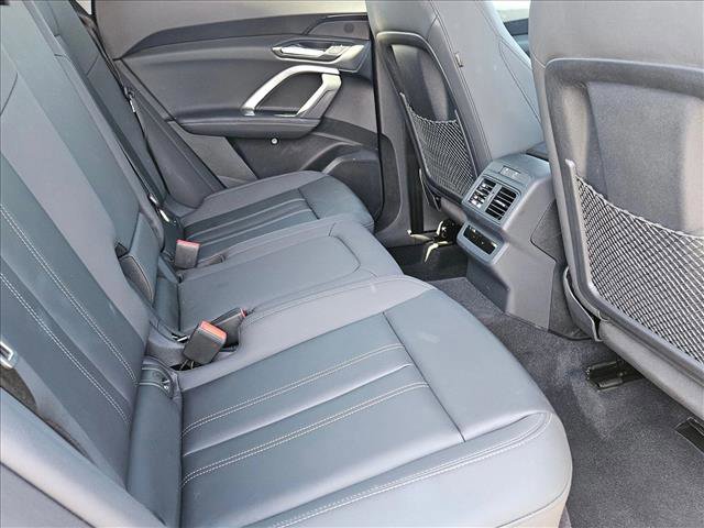 Used 2025 Audi Q5 Premium w/ Convenience Package AWD/4WD image 20