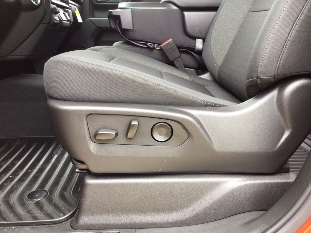 New 2025 Chevrolet Silverado 1500 Custom image 10