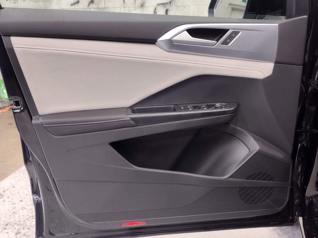 New 2026 Volkswagen Taos SE AWD/4WD image 17