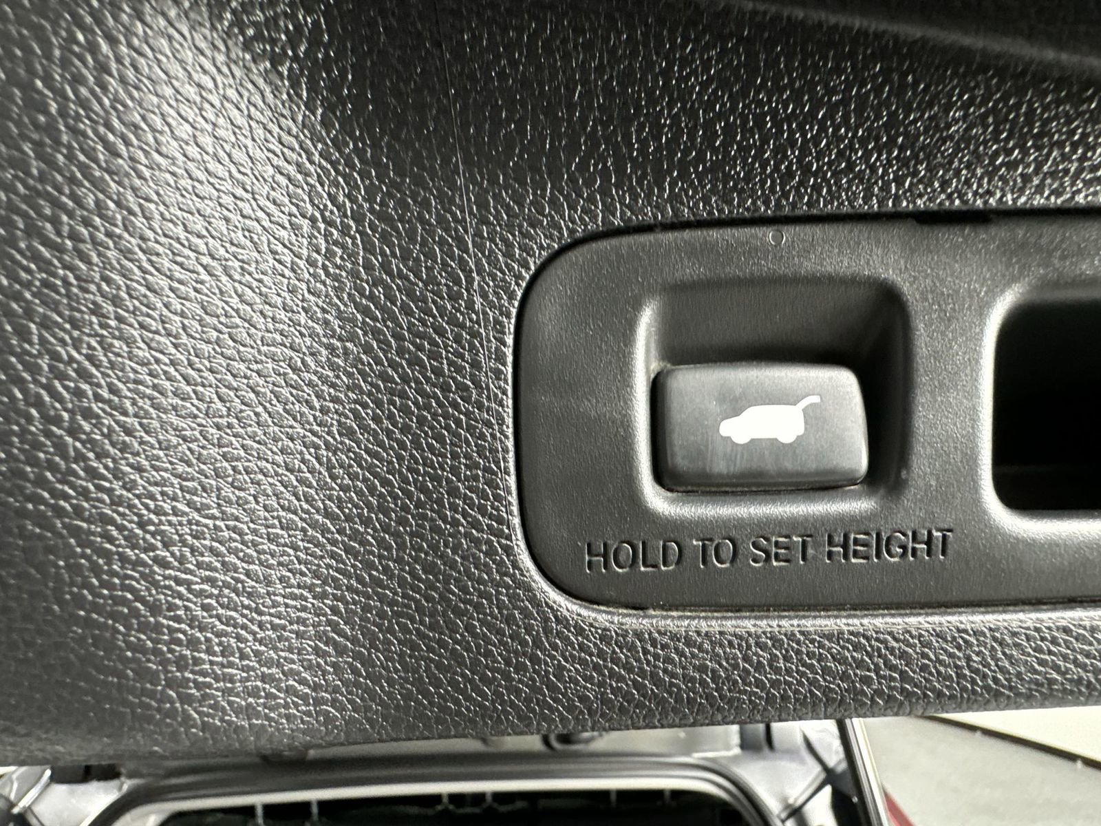 Used 2020 Honda CR-V Touring image 34