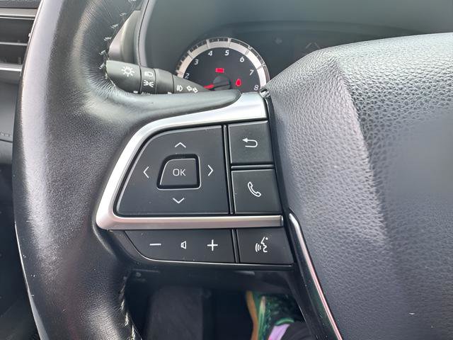 Used 2021 Toyota Highlander LE image 21