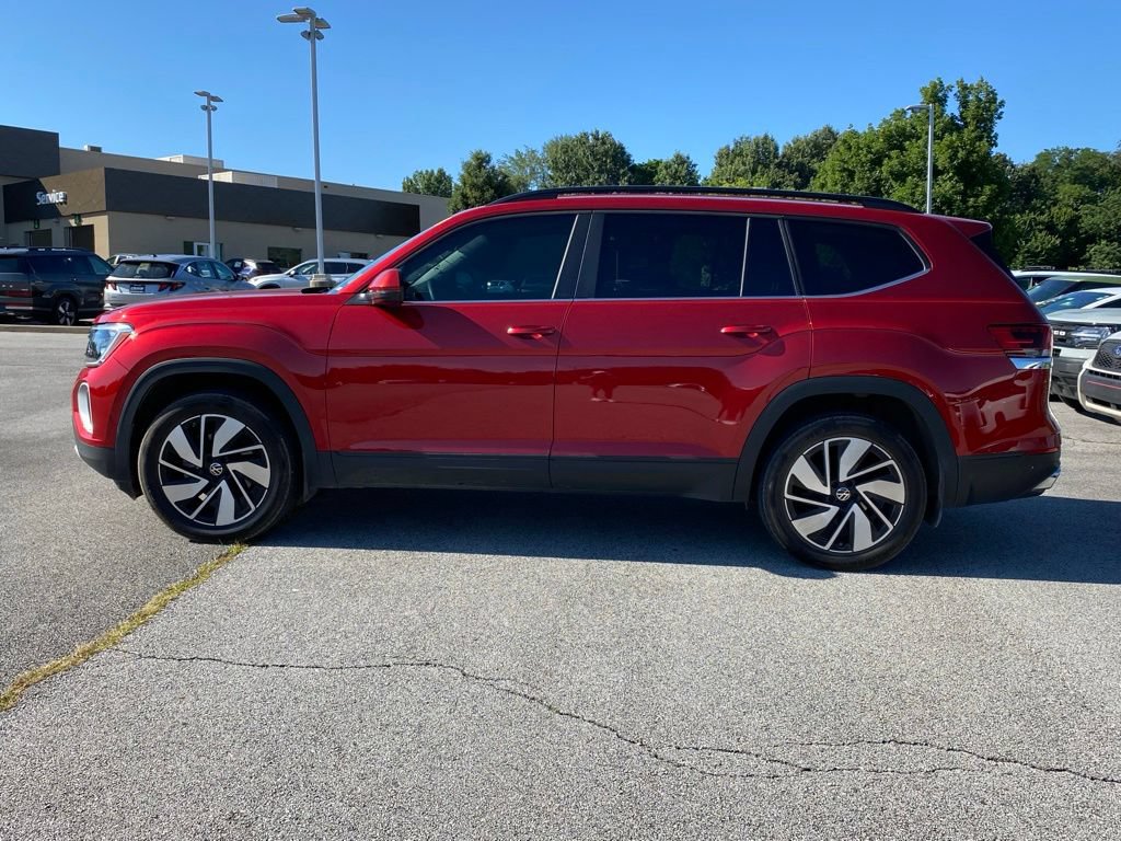 Used 2024 Volkswagen Atlas SE FWD image 4