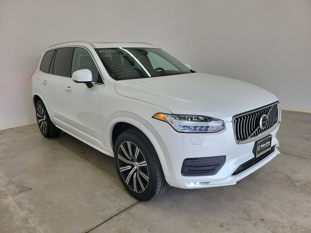 Used 2023 Volvo XC90 B5 Core w/ Protection Package Premier image 4