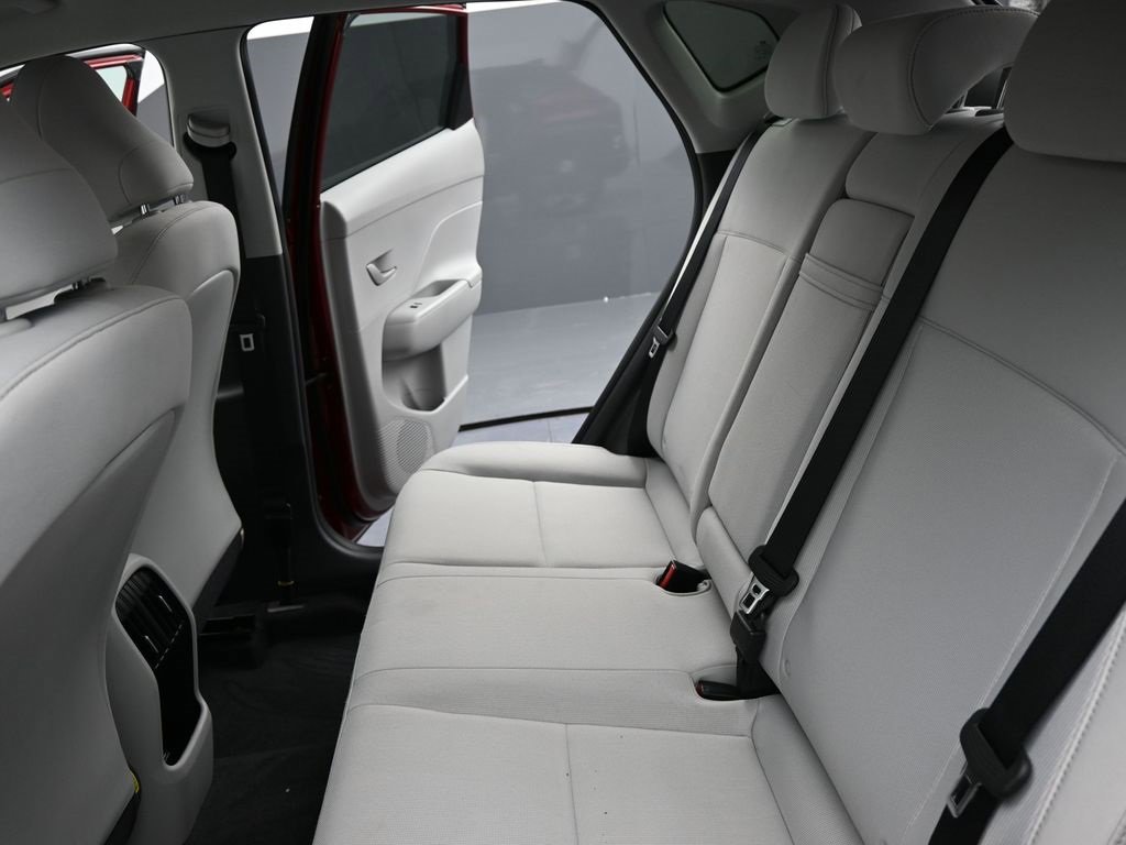 Used 2025 Hyundai Kona SEL image 15