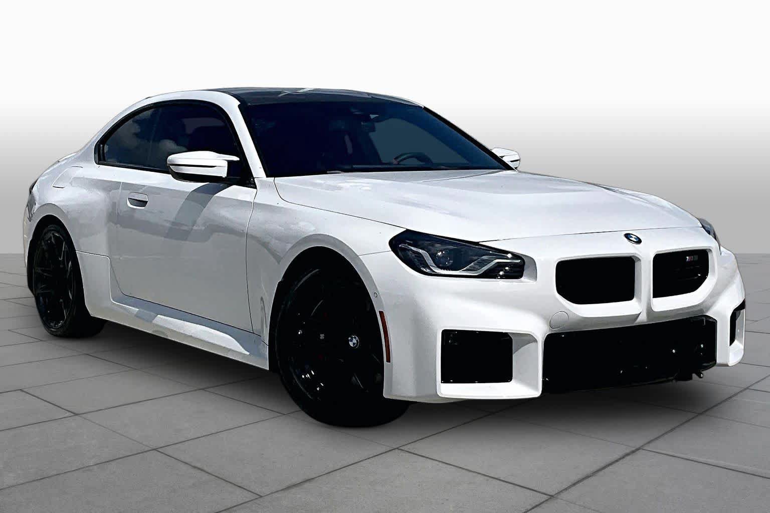 Used 2026 BMW M2 w/ Lighting Package RWD image 2