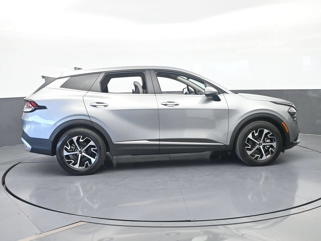Used 2024 Kia Sportage EX FWD image 7