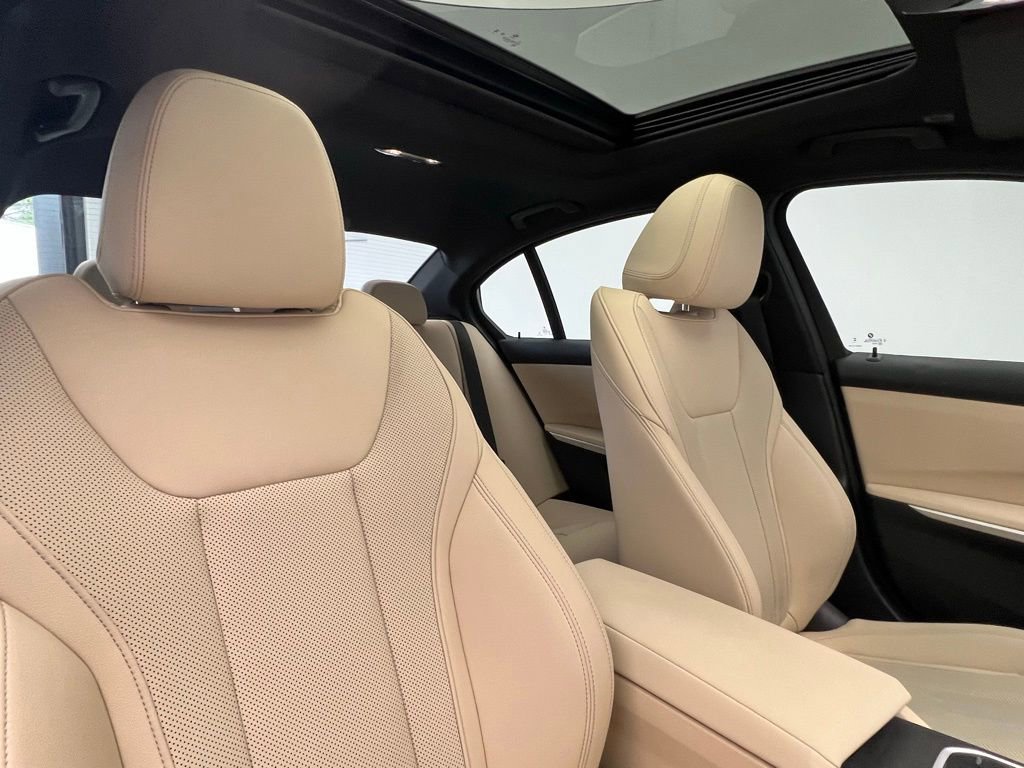 Certified 2024 BMW 330i Sedan w/ Premium Package image 7