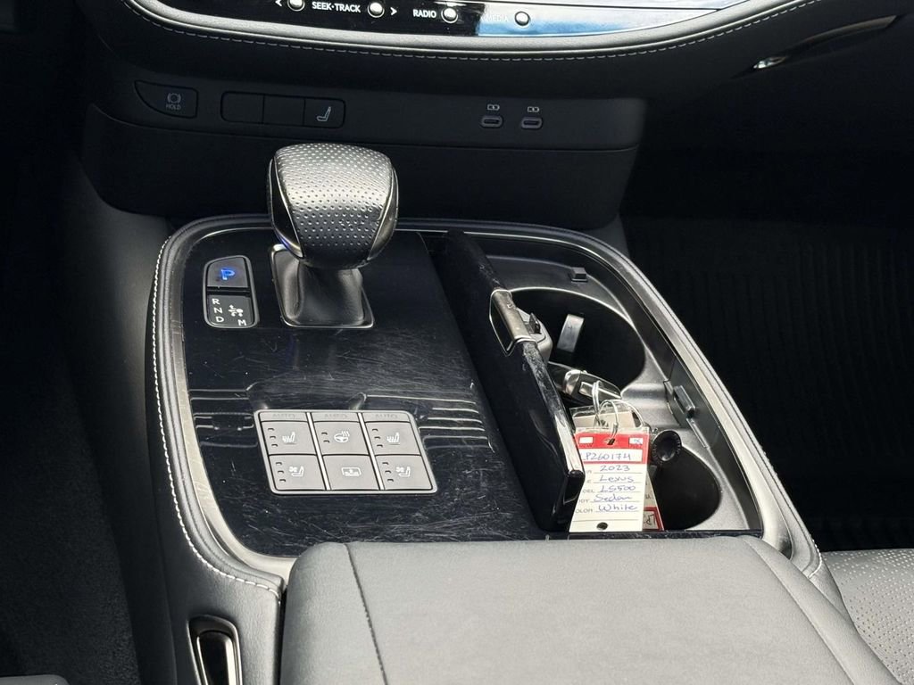 Used 2023 Lexus LS 500 F Sport w/ Cold Weather Package (CK) image 19