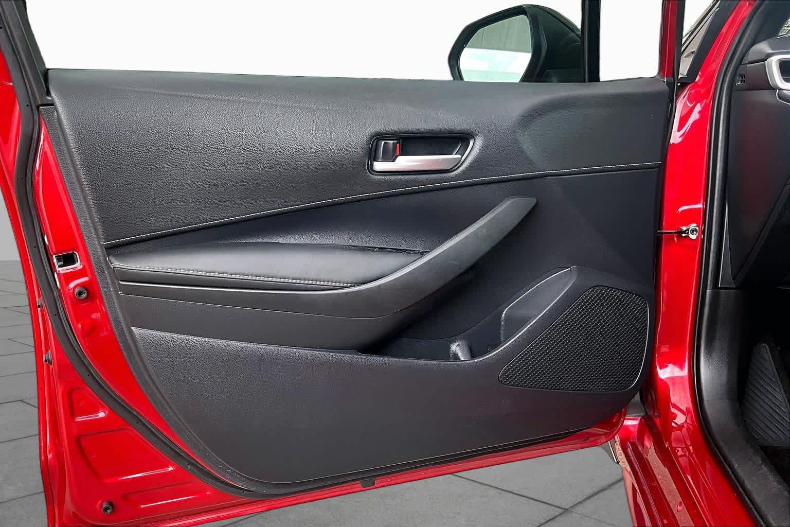 Used 2025 Toyota Corolla SE FWD image 21