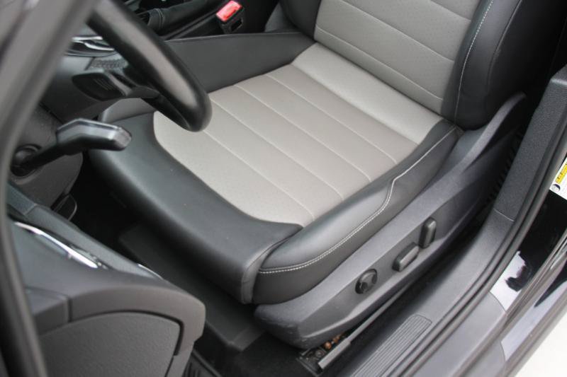 Used 2015 Volkswagen Golf TDI SEL FWD image 29