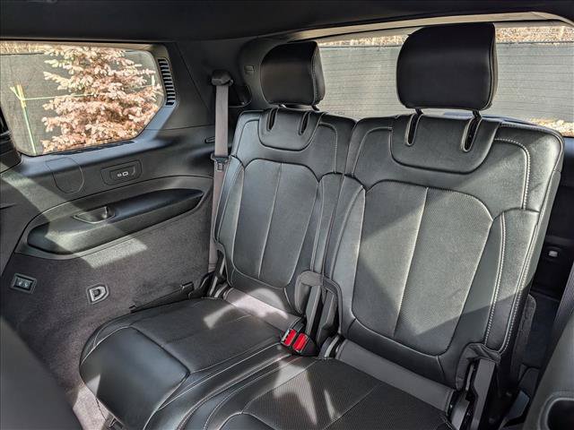 Used 2025 Jeep Grand Cherokee L Overland w/ Luxury Tech Group IV AWD/4WD image 30