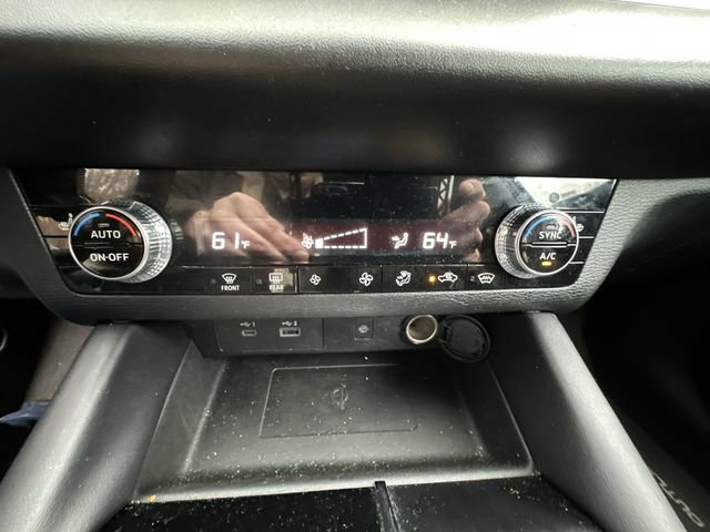 Used 2024 Mitsubishi Outlander SE image 18