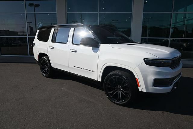 Used 2023 Jeep Grand Wagoneer Series II AWD/4WD image 6