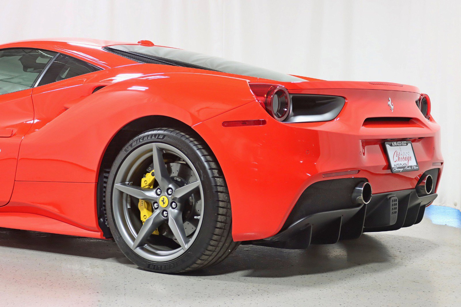 Used 2018 Ferrari 488 GTB image 11