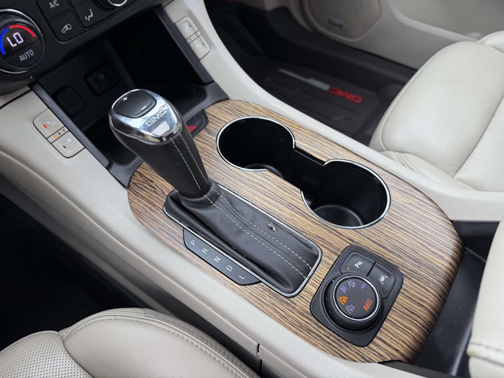 Used 2019 GMC Acadia Denali w/ Technology Package AWD/4WD image 26