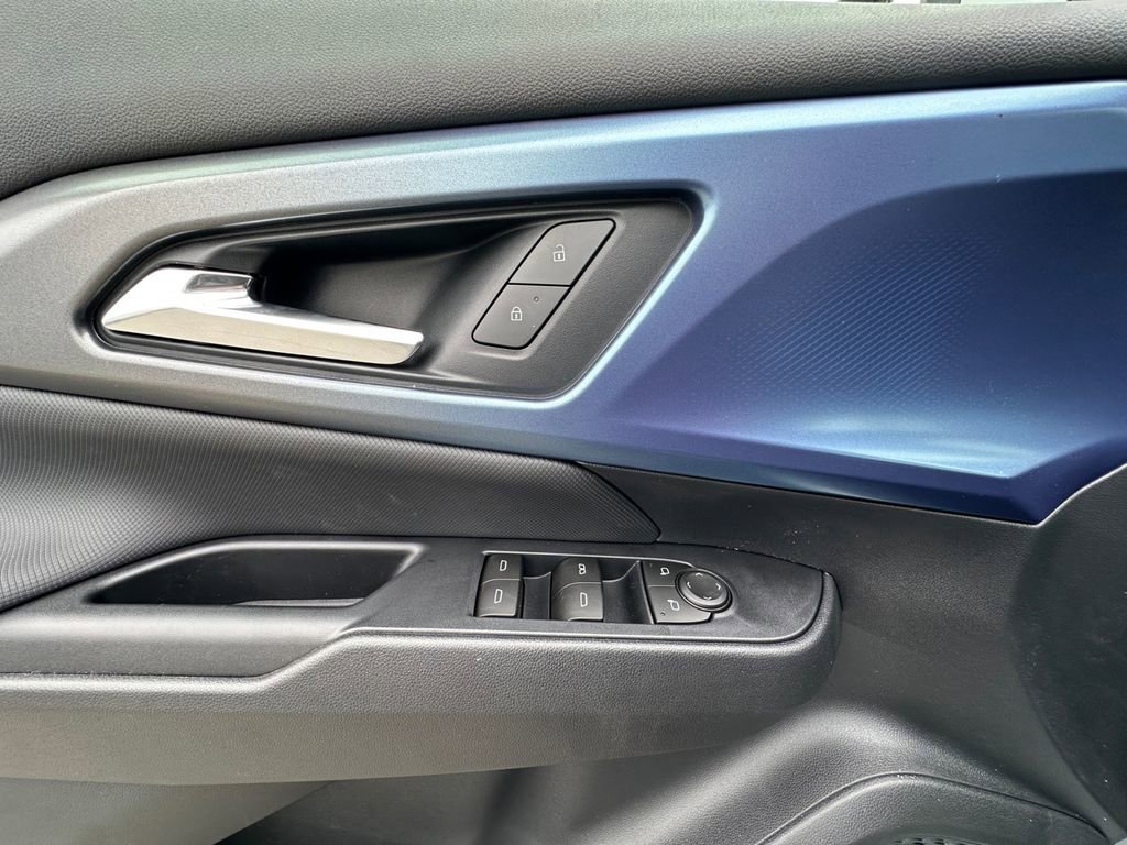 New 2026 Chevrolet Equinox EV LT image 11