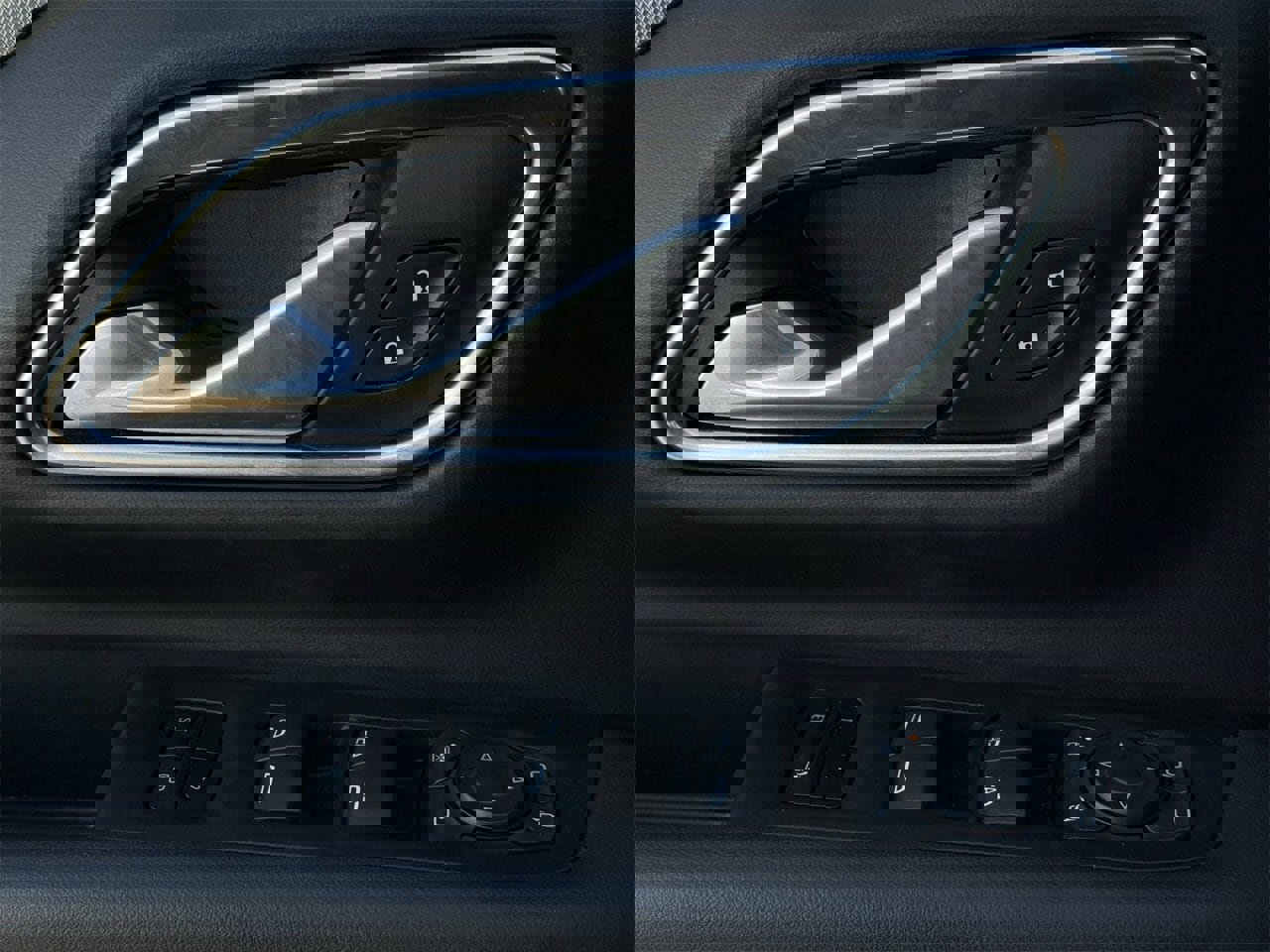 Used 2021 GMC Yukon AT4 w/ AT4 Premium Package image 20