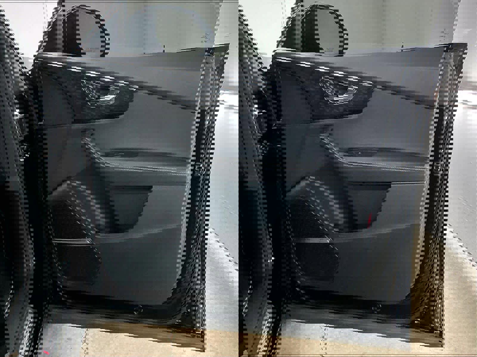 Used 2023 Audi Q8 Prestige w/ Prestige Package image 26