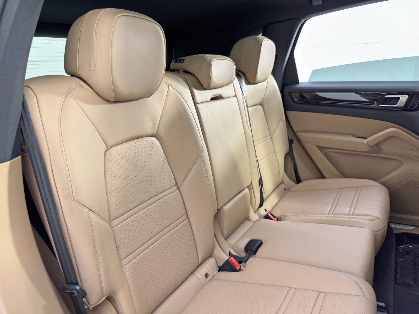 Used 2019 Porsche Cayenne E-Hybrid image 41