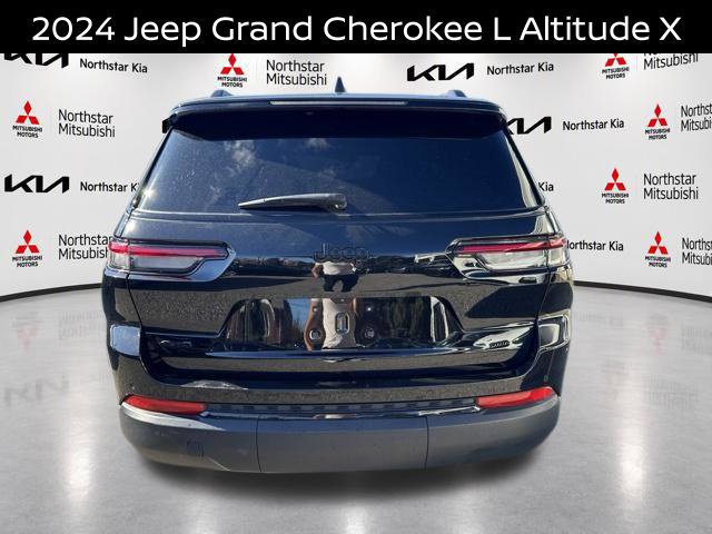 Used 2024 Jeep Grand Cherokee L Altitude AWD/4WD image 6
