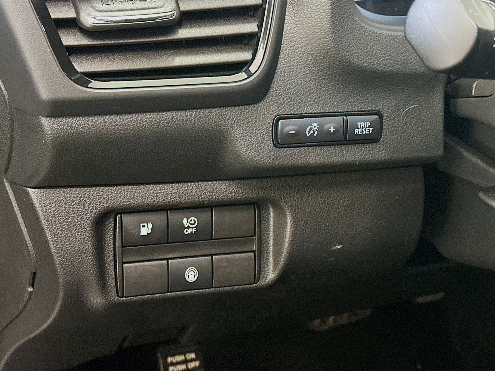 Used 2024 Nissan Leaf S image 17