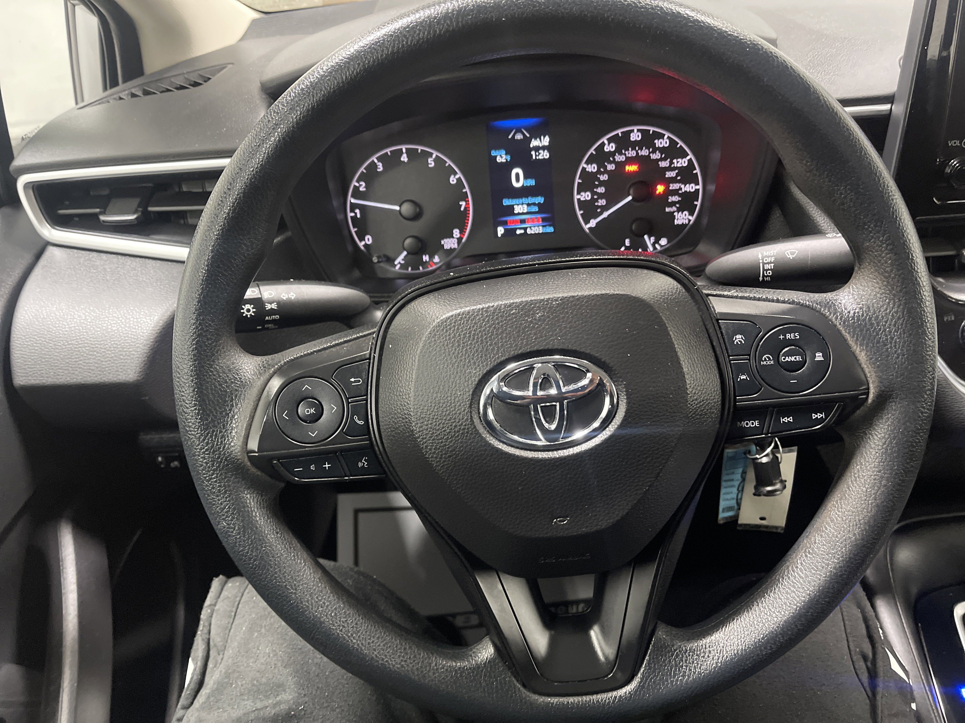 Used 2024 Toyota Corolla LE image 29