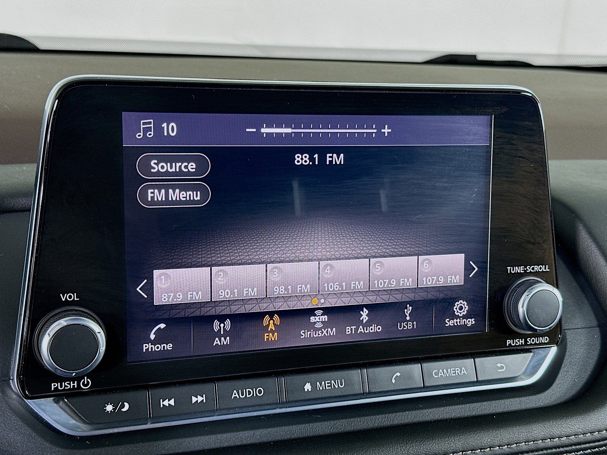 Used 2023 Nissan Rogue SV image 21