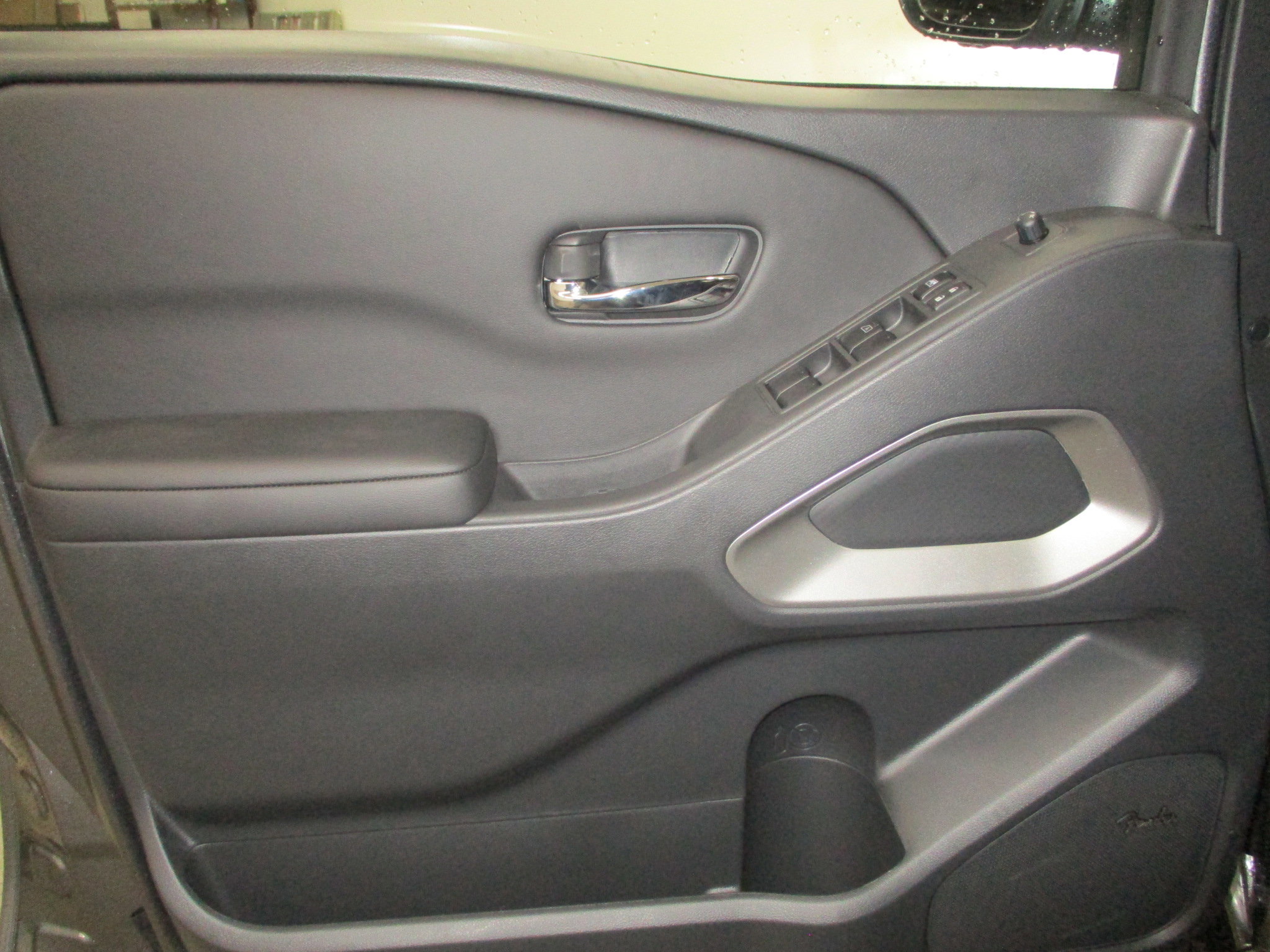 New 2025 Nissan Frontier SL image 12