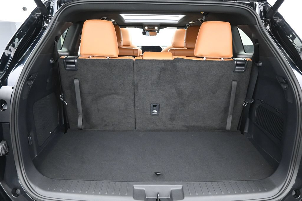 Used 2026 Toyota Highlander Platinum AWD/4WD image 30