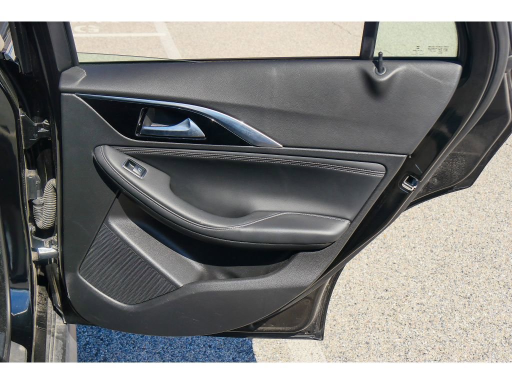 Used 2018 INFINITI QX30 Premium w/ Navigation Package image 20